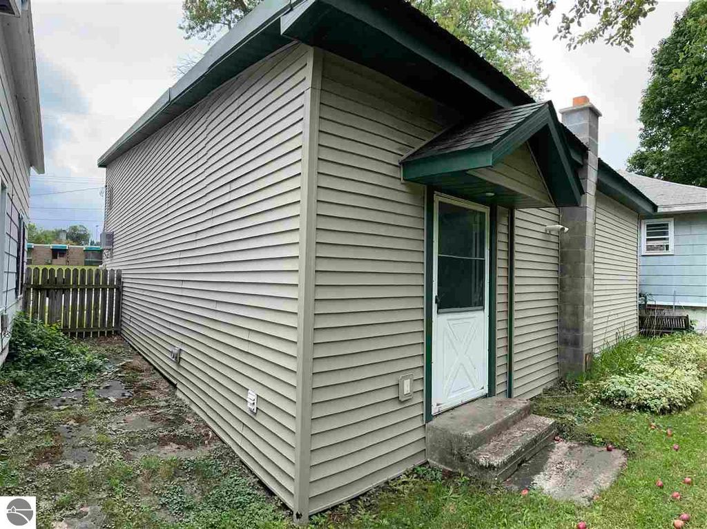 Photo of 214 Granite Street, Cadillac, MI 49601 (MLS # 1935977)