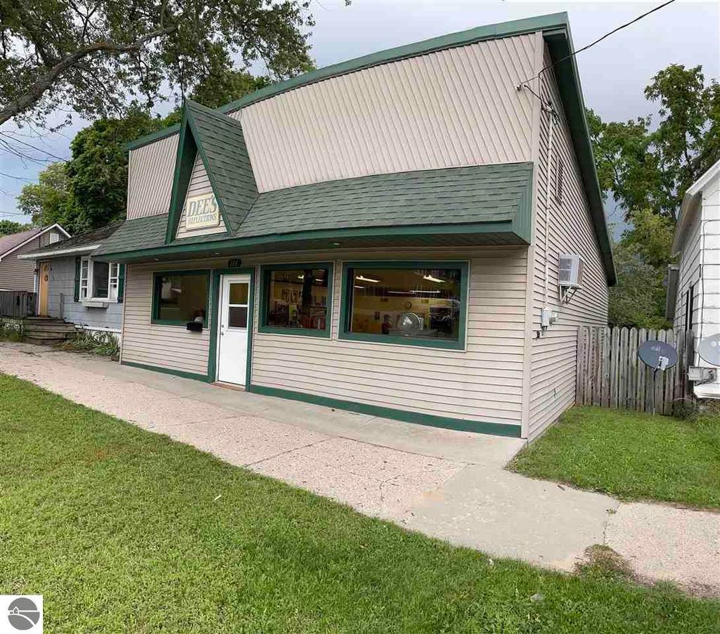 Photo of 214 Granite Street, Cadillac, MI 49601 (MLS # 1935977)