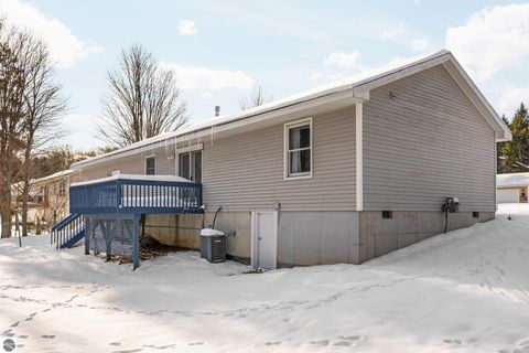 Tiny photo for 13781 Bayview Drive, Traverse City, MI 49684 (MLS # 1941081)