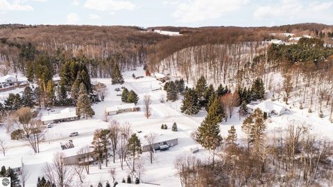 Tiny photo for 13781 Bayview Drive, Traverse City, MI 49684 (MLS # 1941081)