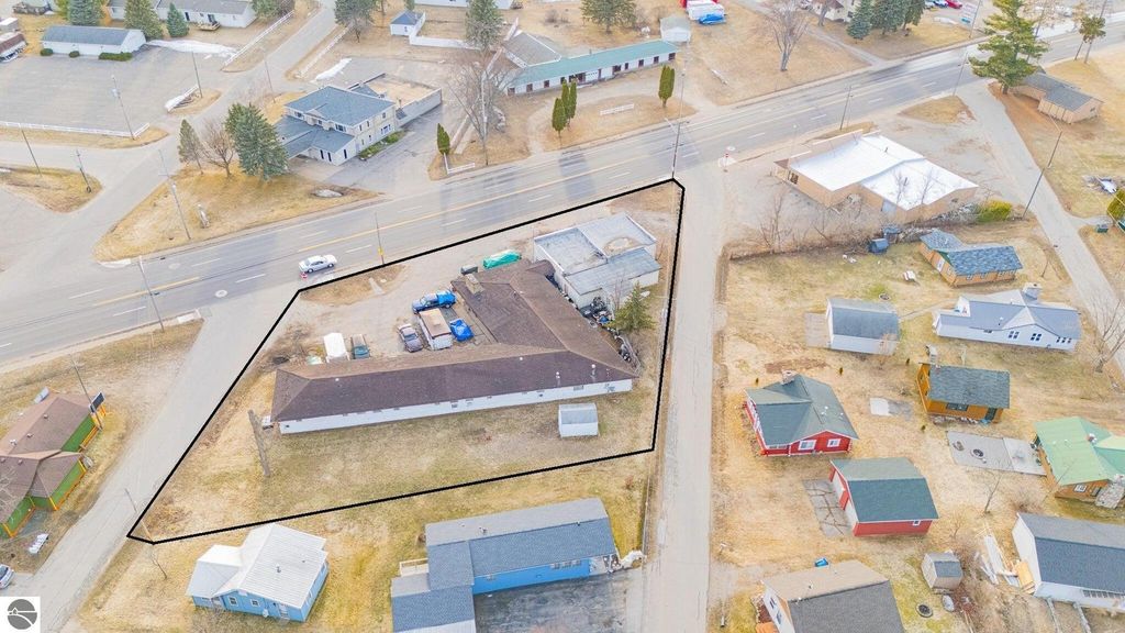 Photo of 6698 W Houghton Lake Drive, Houghton Lake, MI 48629 (MLS # 1931548)