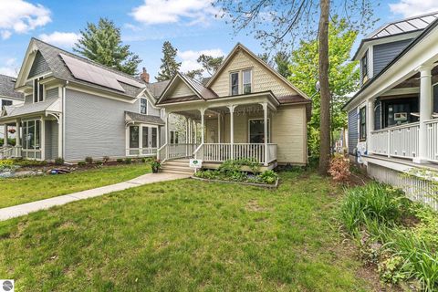 Photo of 521 Fifth Street, Traverse City, MI 49684 (MLS # 1941009)