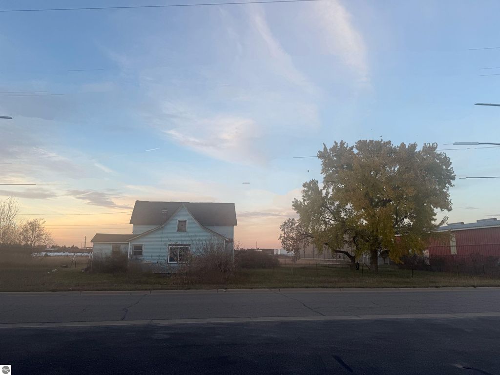 Photo of 1012 Sixth Street, Cadillac, MI 49601 (MLS # 1928570)
