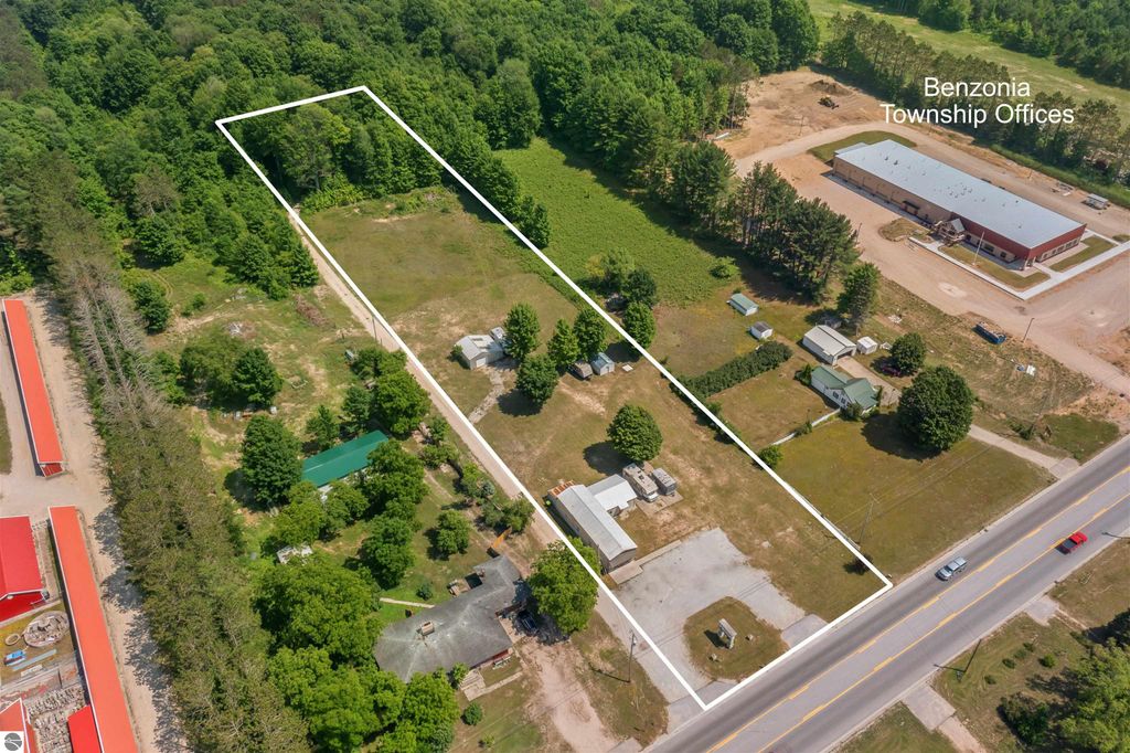 Photo of 2601 Benzie Highway, Benzonia, MI 49616 (MLS # 1936075)