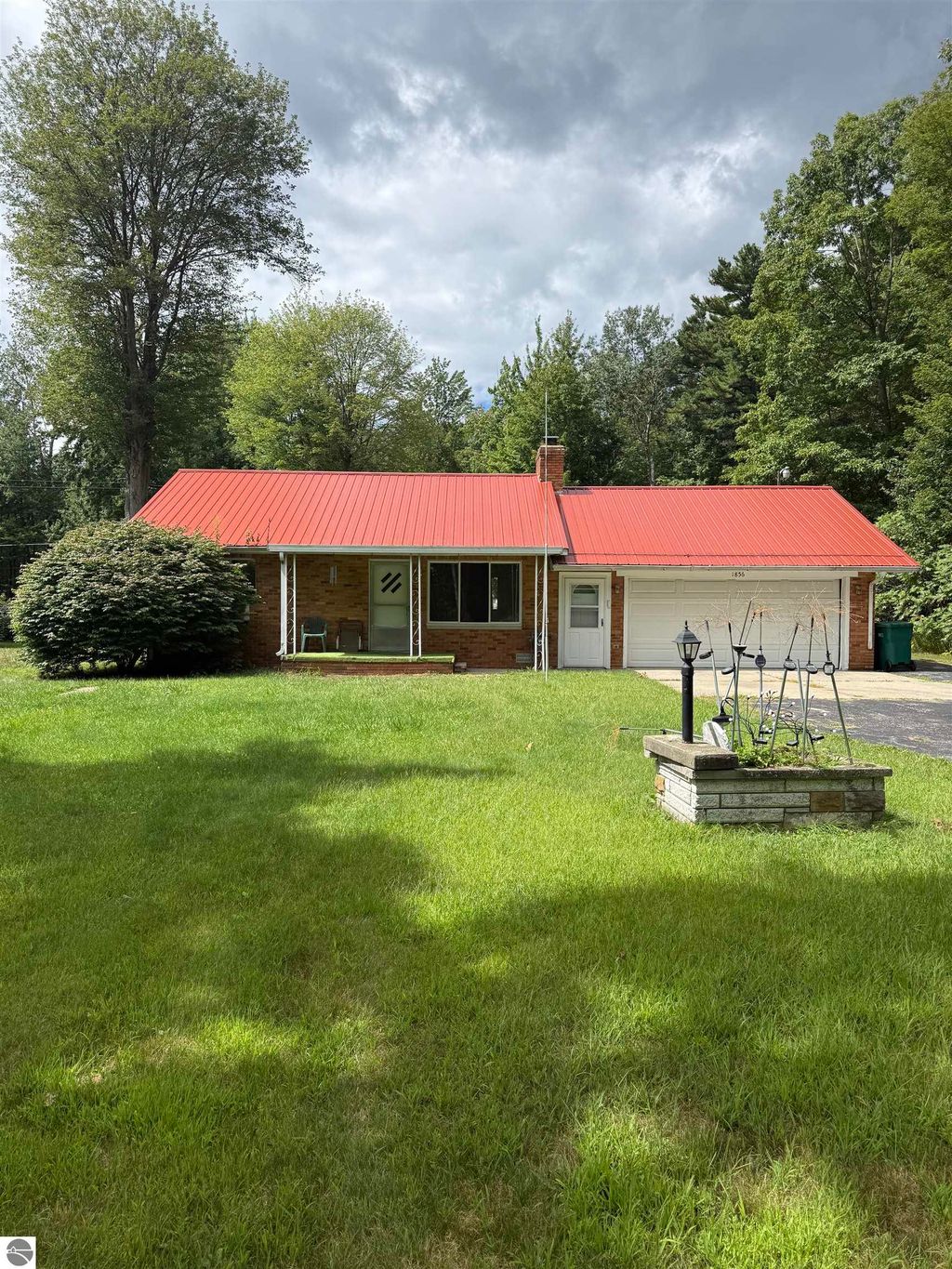 Photo of 1856 S US-23 Rd, Tawas City, MI 48763 (MLS # 1938008)
