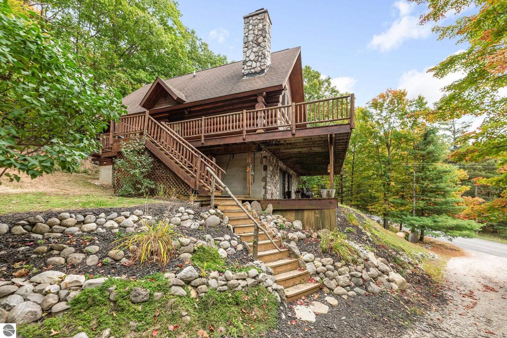 Photo of 3410 W Trumbull Road, Maple City, MI 49664 (MLS # 1939977)