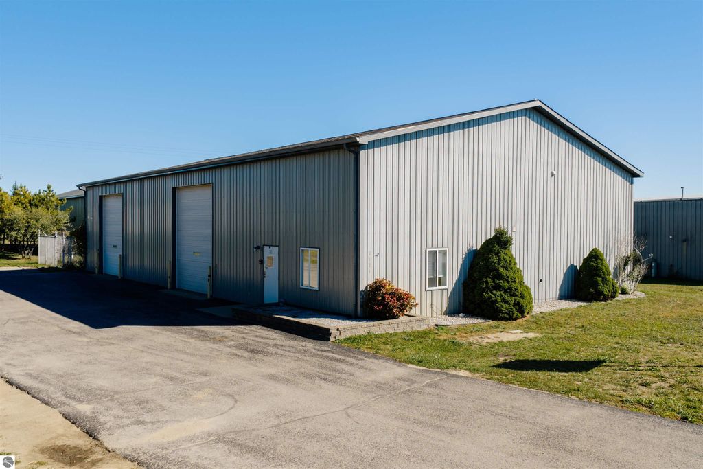 Photo of 3854 Jupiter Cresent Drive, Traverse City, MI 49685 (MLS # 1939749)
