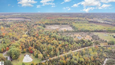 Tiny photo for 8770 N Vickeryville Road, Vestaburg, MI 48891 (MLS # 1939644)