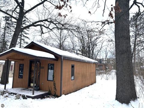 Tiny photo for 1235 Oakland Street, Traverse City, MI 49686 (MLS # 1941109)