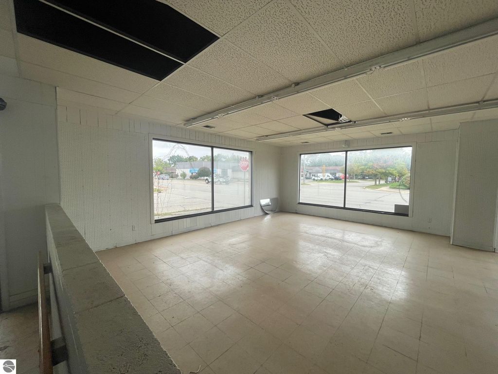 Photo of 319 N Mission Street, Mt Pleasant, MI 48858 (MLS # 1938931)