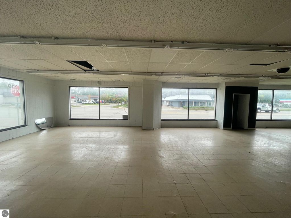 Photo of 319 N Mission Street, Mt Pleasant, MI 48858 (MLS # 1938931)