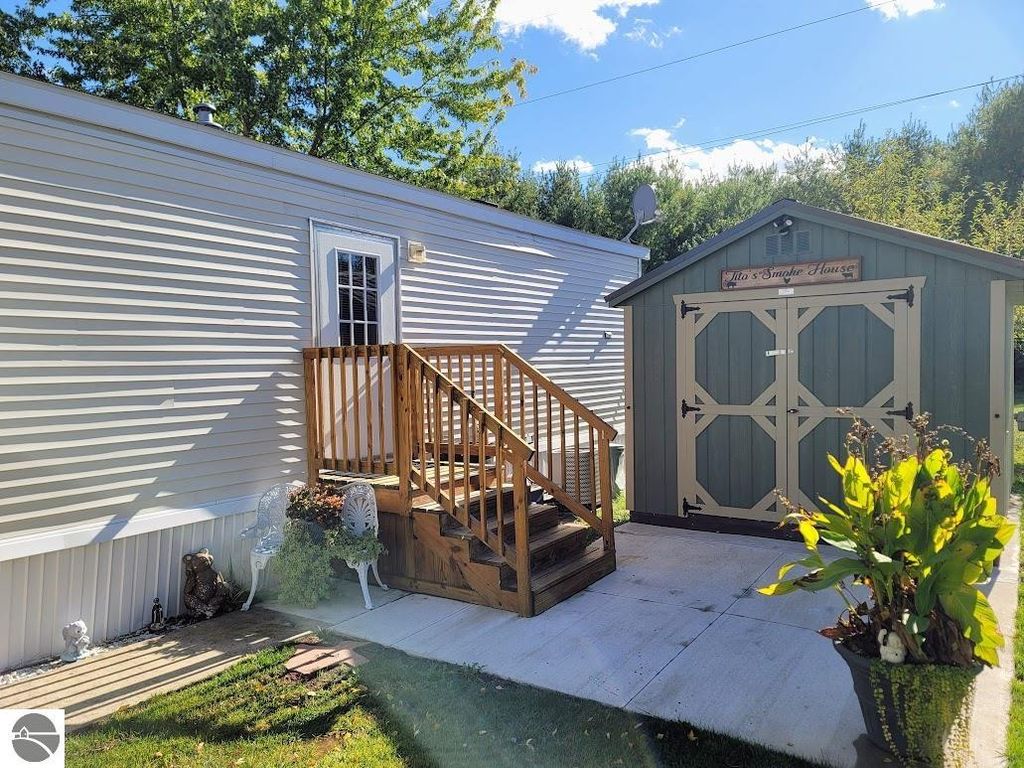 Photo of 3331 Lassie Drive, Alma, MI 48801 (MLS # 1939855)