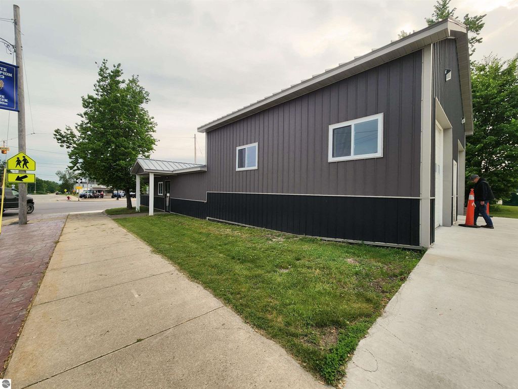 Photo of 102 W Wexford Avenue, Buckley, MI 49620 (MLS # 1935211)