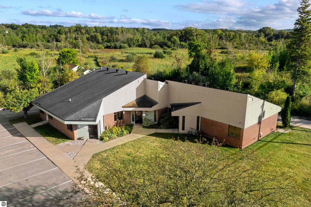 Photo of 425 N Michigan Avenue, Beulah, MI 49617 (MLS # 1934439)