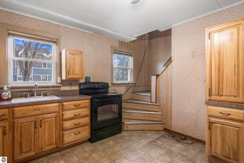 Tiny photo for 303 W Ninth St, Traverse City, MI 49684 (MLS # 1940754)