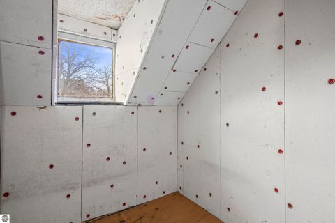 Tiny photo for 303 W Ninth St, Traverse City, MI 49684 (MLS # 1940754)