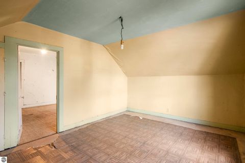 Tiny photo for 303 W Ninth St, Traverse City, MI 49684 (MLS # 1940754)