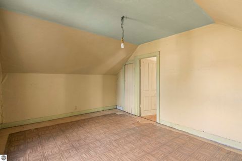 Tiny photo for 303 W Ninth St, Traverse City, MI 49684 (MLS # 1940754)