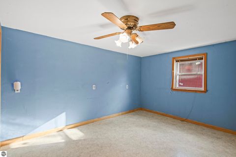 Tiny photo for 303 W Ninth St, Traverse City, MI 49684 (MLS # 1940754)