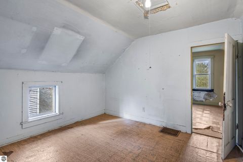 Tiny photo for 303 W Ninth St, Traverse City, MI 49684 (MLS # 1940754)