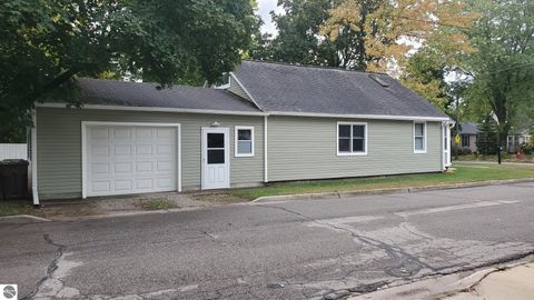 Tiny photo for 304 N Adams, Mt Pleasant, MI 48858 (MLS # 1939375)