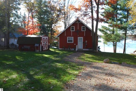 Tiny photo for 1820 N Ogemaw Trail, West Branch, MI 48661 (MLS # 1939954)