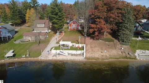 Photo of 1820 N Ogemaw Trail, West Branch, MI 48661 (MLS # 1939954)