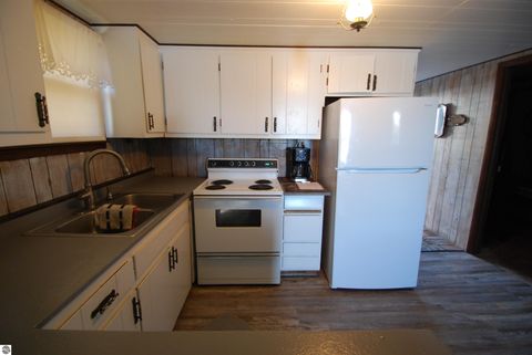 Tiny photo for 1820 N Ogemaw Trail, West Branch, MI 48661 (MLS # 1939954)