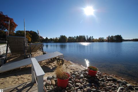 Tiny photo for 1820 N Ogemaw Trail, West Branch, MI 48661 (MLS # 1939954)