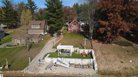 Tiny photo for 1820 N Ogemaw Trail, West Branch, MI 48661 (MLS # 1939954)