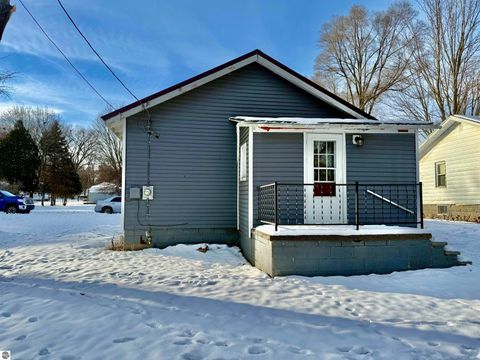 Tiny photo for 1028 Euclid, Alma, MI 48801 (MLS # 1941052)