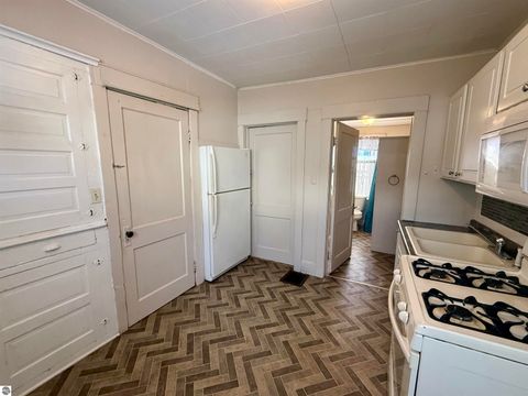 Tiny photo for 1028 Euclid, Alma, MI 48801 (MLS # 1941052)