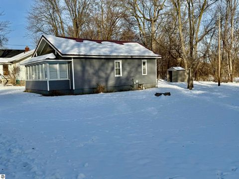 Tiny photo for 1028 Euclid, Alma, MI 48801 (MLS # 1941052)