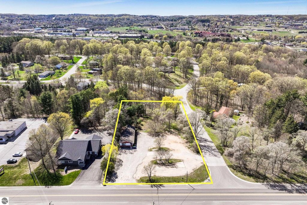 Photo of 3415 Veterans Drive, Traverse City, MI 49684 (MLS # 1931686)