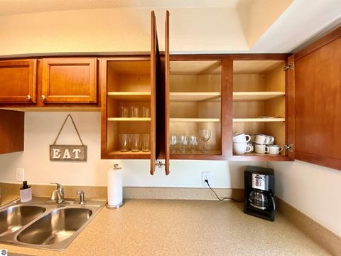 Tiny photo for 5550 Golfview Court, Williamsburg, MI 49690 (MLS # 1940990)