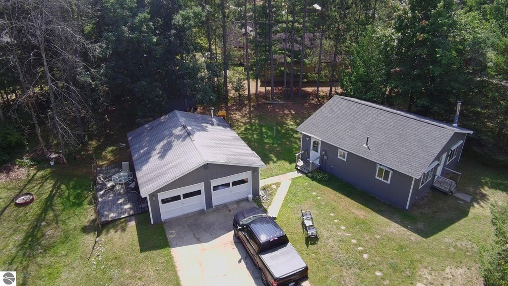 Photo of 201 Autumn Lane, Roscommon, MI 48653 (MLS # 1938203)