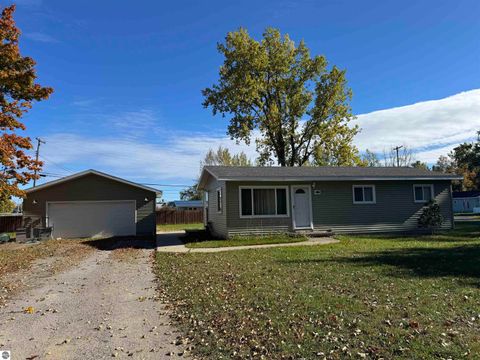 Photo of 909 Farnsworth, Oscoda, MI 48750 (MLS # 1939648)