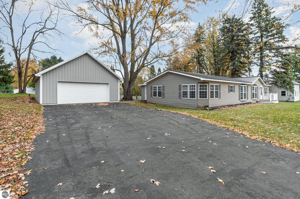 Photo of 532 Teman Street, St Louis, MI 48880 (MLS # 1940088)