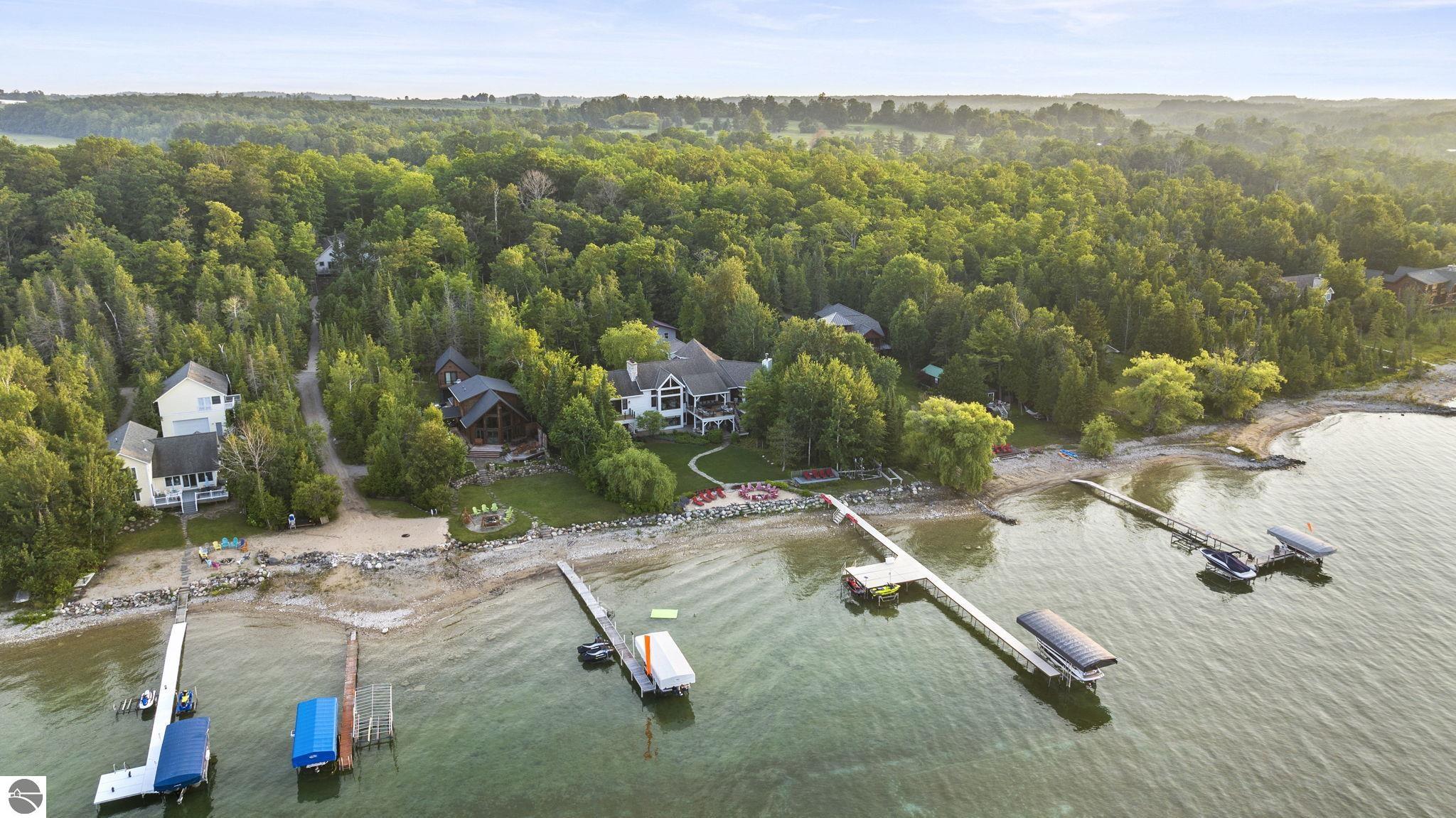 East Jordan, Michigan 49727, United States, 6 Bedrooms Bedrooms, ,6 BathroomsBathrooms,Residential,Active,181006