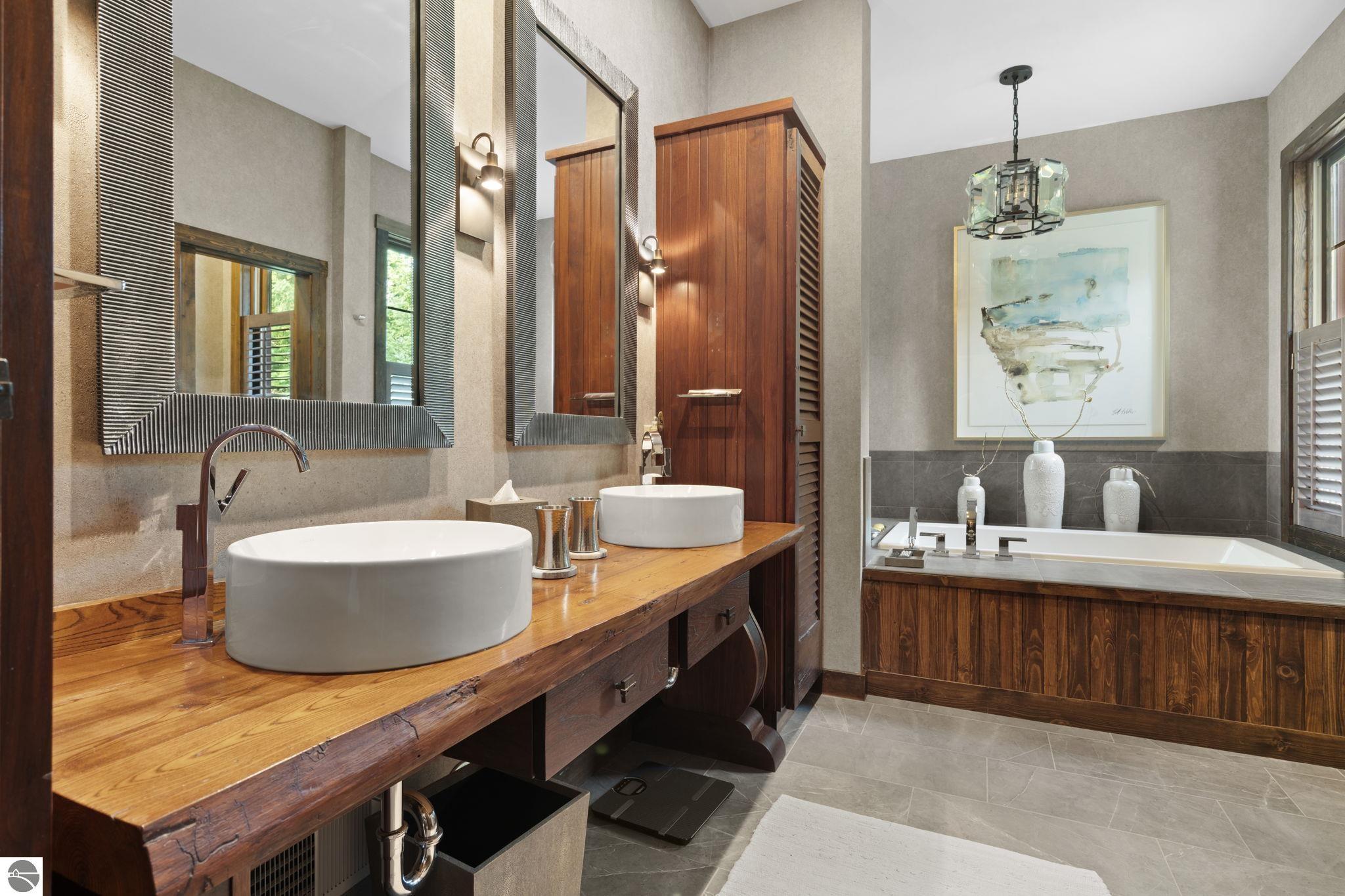 East Jordan, Michigan 49727, United States, 6 Bedrooms Bedrooms, ,6 BathroomsBathrooms,Residential,Active,181006