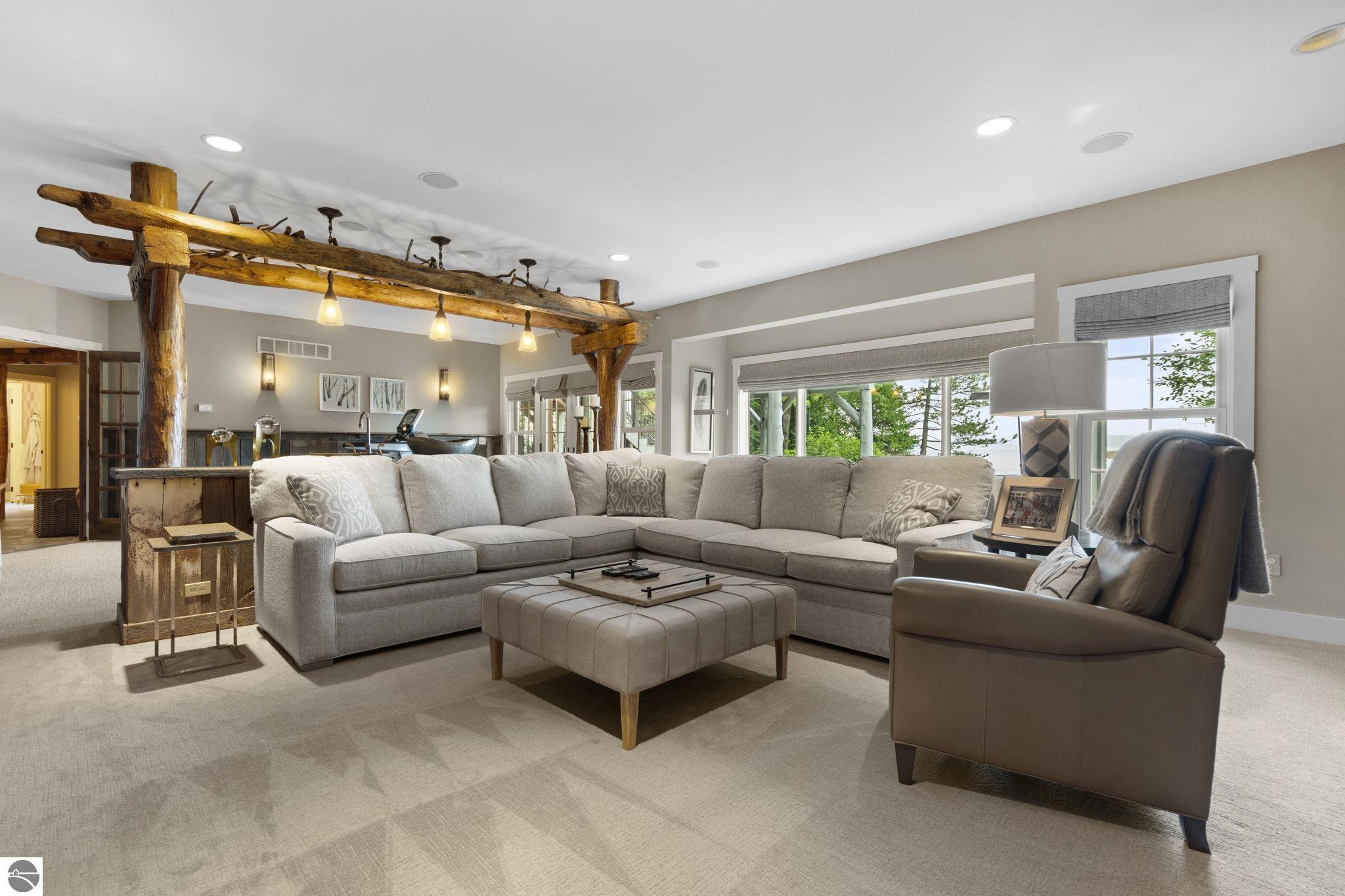 East Jordan, Michigan 49727, United States, 6 Bedrooms Bedrooms, ,6 BathroomsBathrooms,Residential,Active,181006