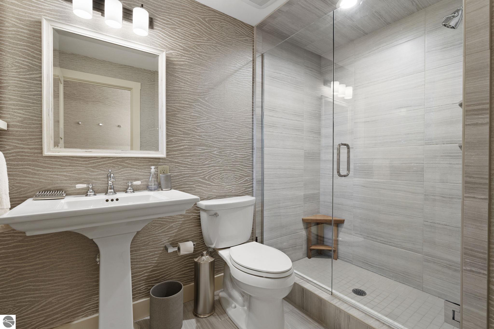 East Jordan, Michigan 49727, United States, 6 Bedrooms Bedrooms, ,6 BathroomsBathrooms,Residential,Active,181006