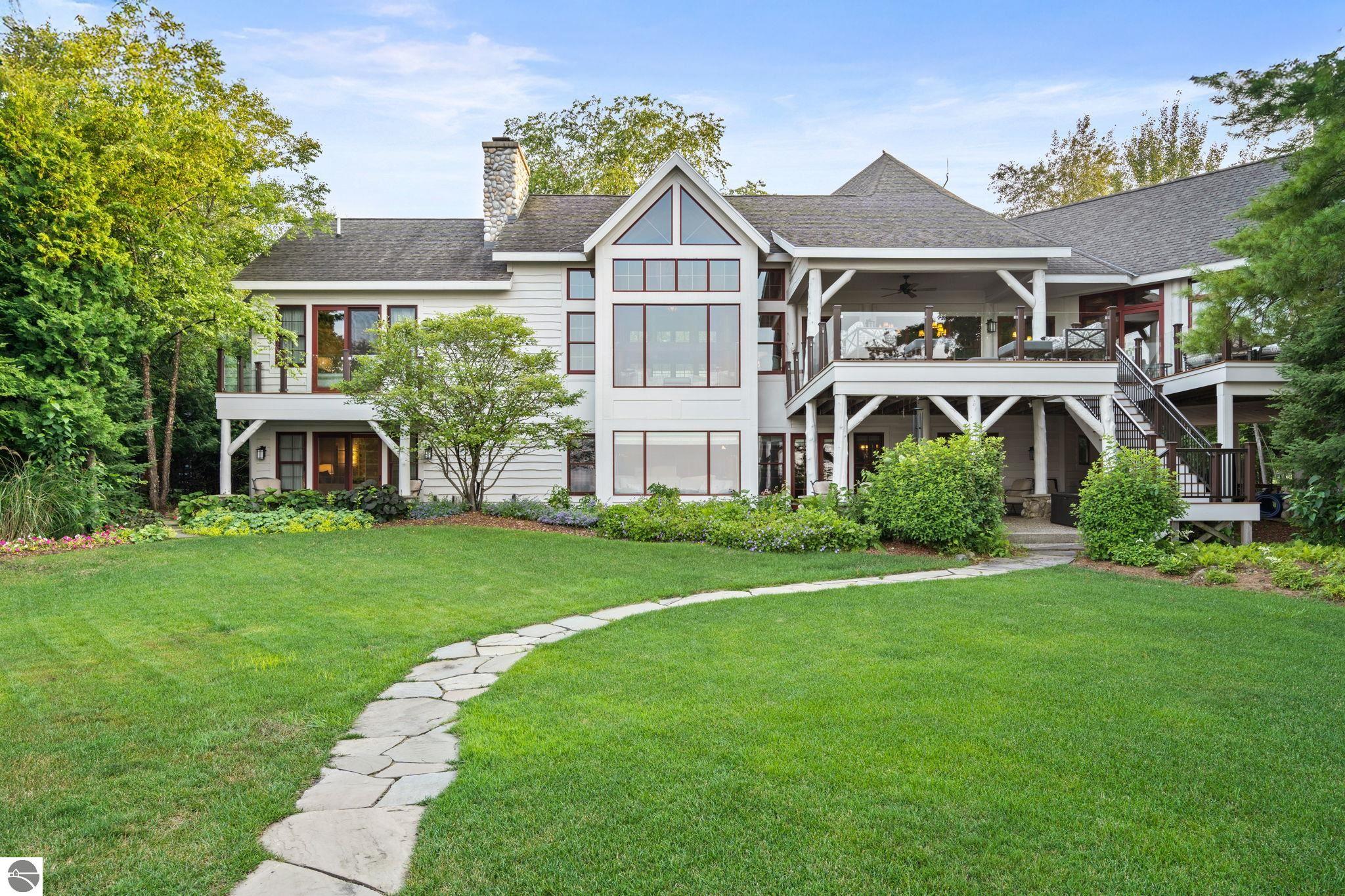 East Jordan, Michigan 49727, United States, 6 Bedrooms Bedrooms, ,6 BathroomsBathrooms,Residential,Active,181006