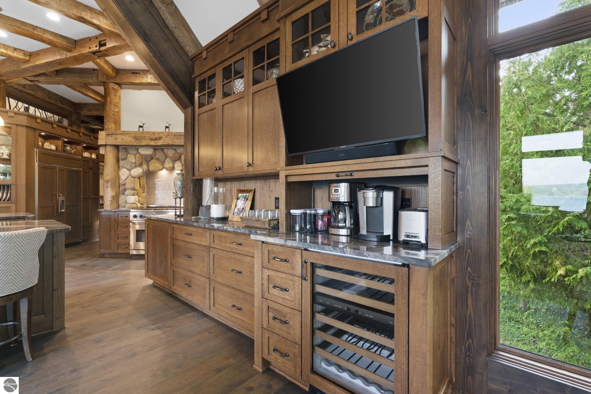 East Jordan, Michigan 49727, United States, 6 Bedrooms Bedrooms, ,6 BathroomsBathrooms,Residential,Active,181006