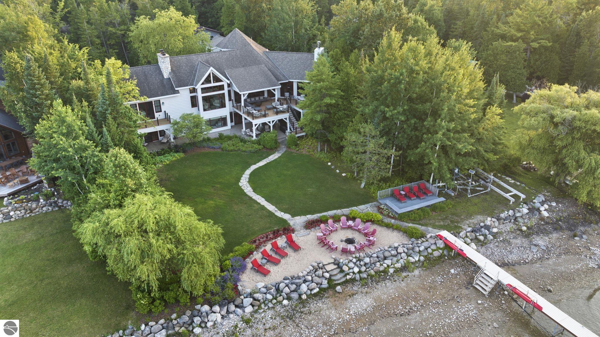 East Jordan, Michigan 49727, United States, 6 Bedrooms Bedrooms, ,6 BathroomsBathrooms,Residential,Active,181006