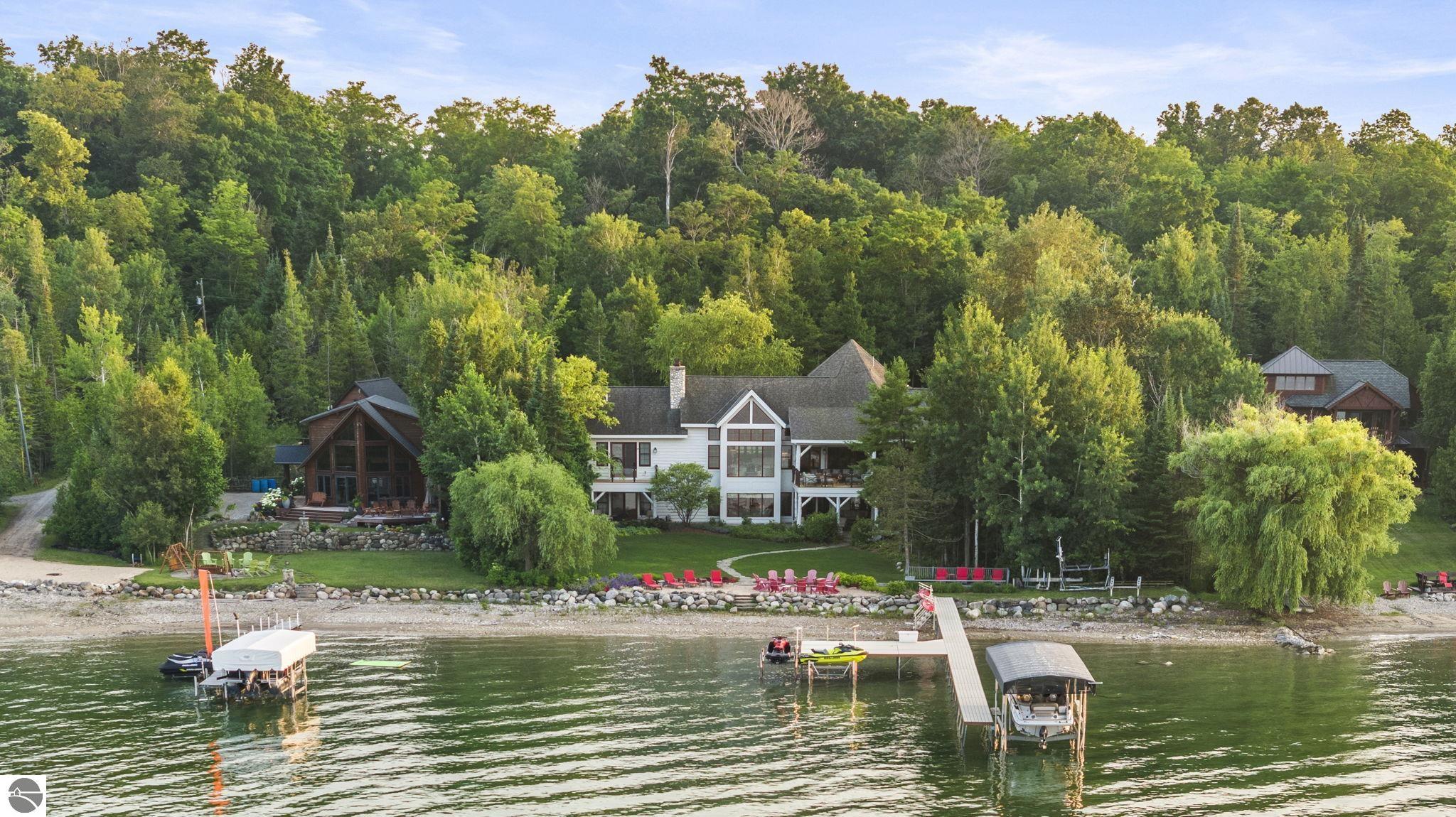 East Jordan, Michigan 49727, United States, 6 Bedrooms Bedrooms, ,6 BathroomsBathrooms,Residential,Active,181006