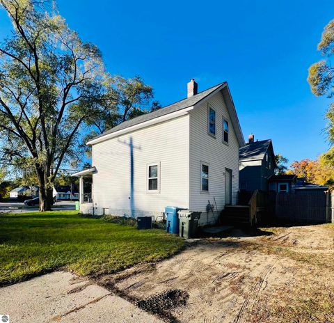 Tiny photo for 748 Marquette Avenue, Muskegon, MI 49442 (MLS # 1940176)