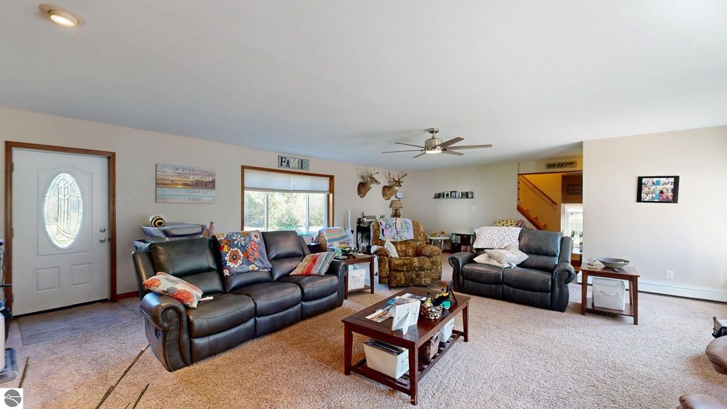 Photo of 8757 Reiss Drive, Farwell, MI 48622 (MLS # 1939164)