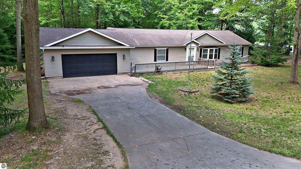 Photo of 8800 Longview Drive, Canadian Lakes, MI 49346 (MLS # 1937360)