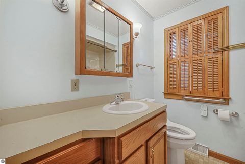 Tiny photo for 315 N Simons Street, Cadillac, MI 49601 (MLS # 1940125)